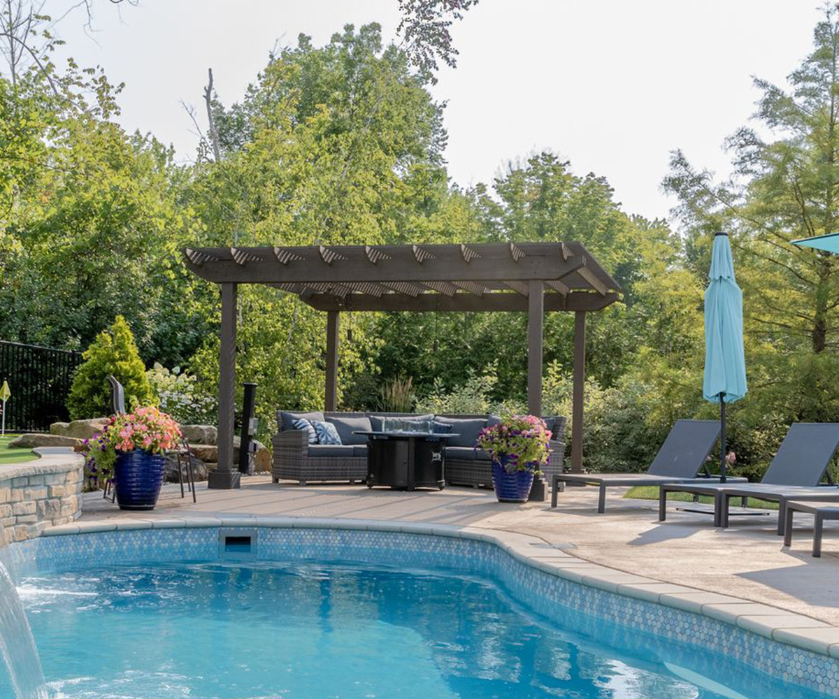 Berlin Gardens Outback pergola in mocha with 6x6 posts