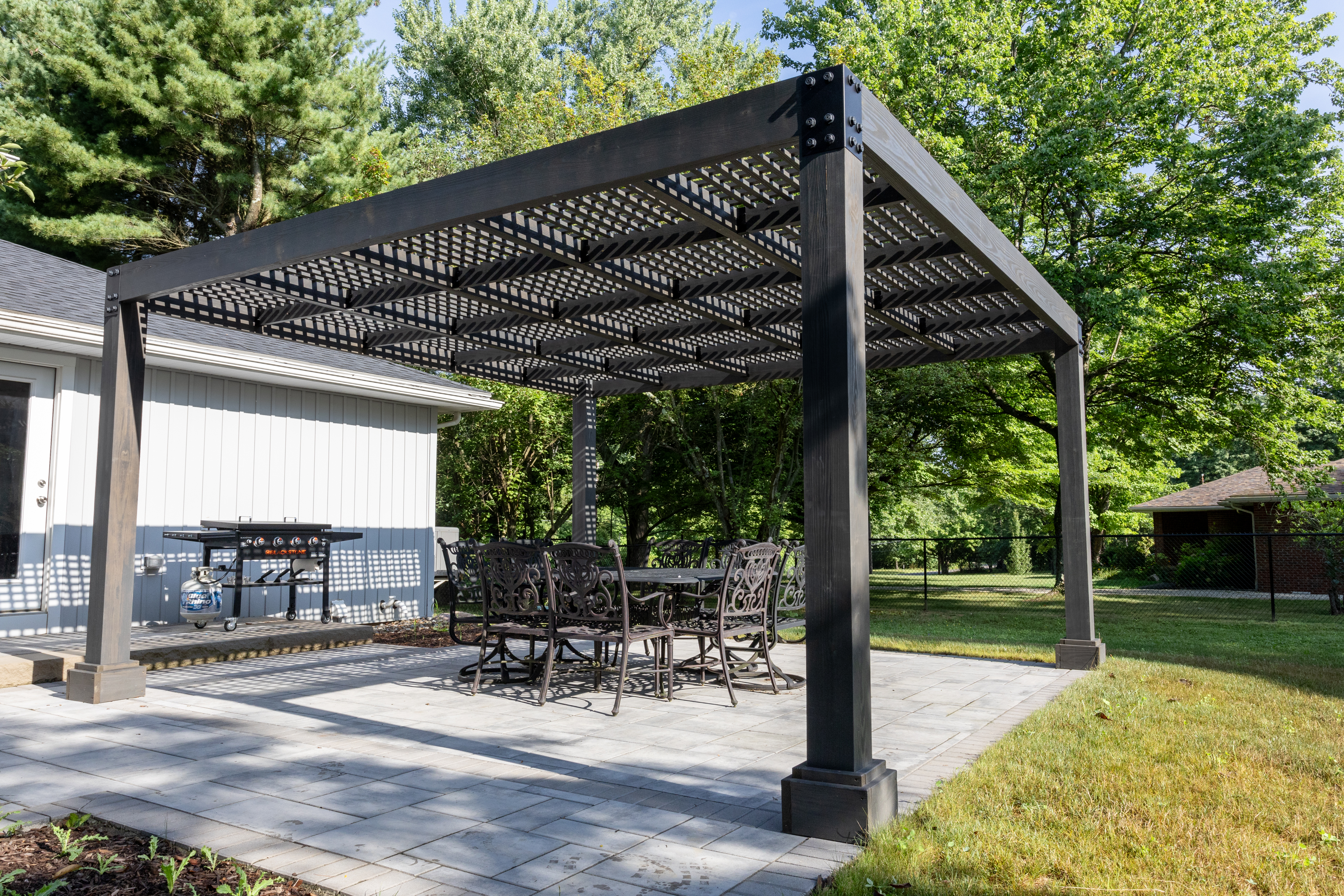 Berlin Gardens Vineyard pergola with full lattice top